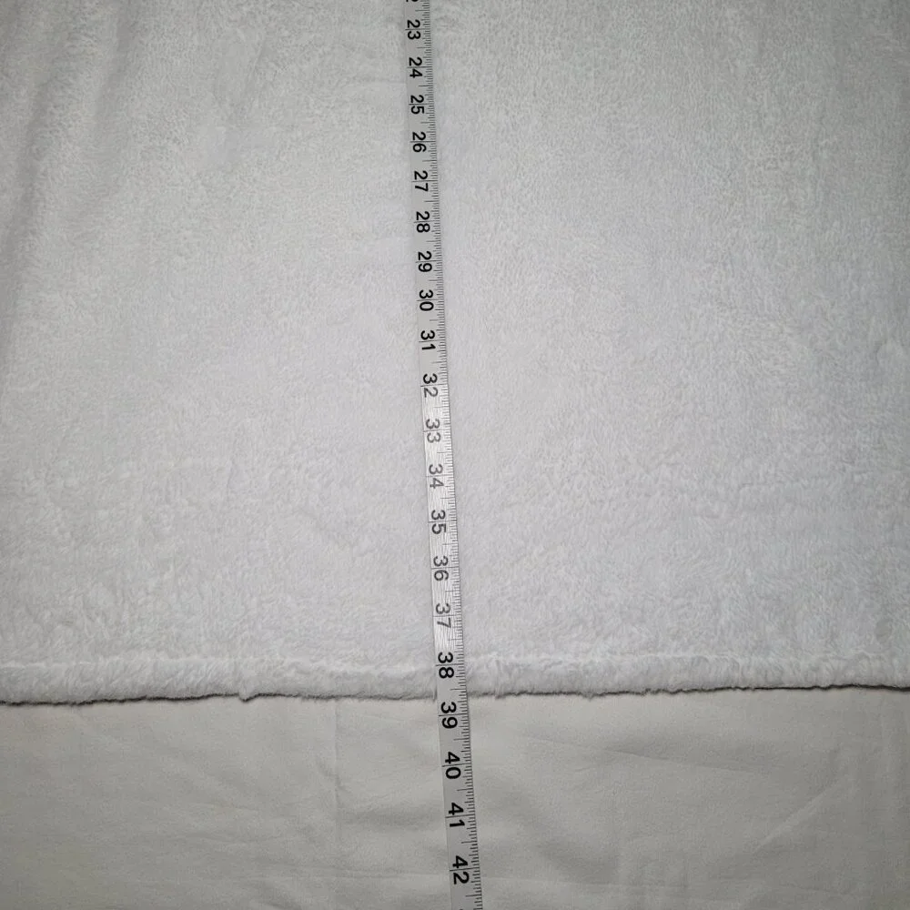 Pillowfort Unicorn Hooded Blanket 40x50 Super Soft White